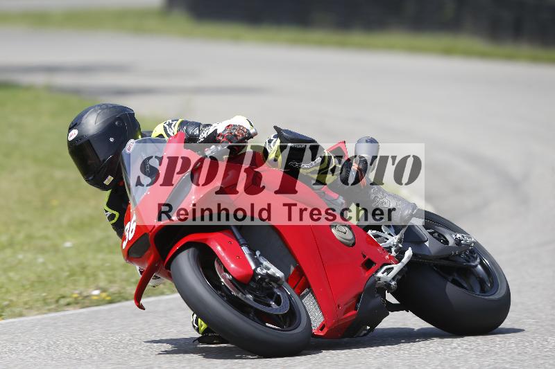 /27 12.06.2025 Ducati Schweiz Trackday Warmup  ADR/gelb-jeaune/36